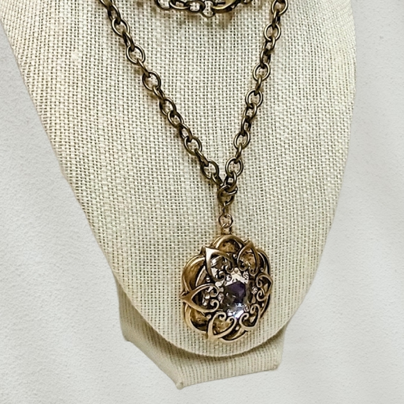 POWERFUL MANDALA PENDANT NECKLACE - Picture 2 of 5